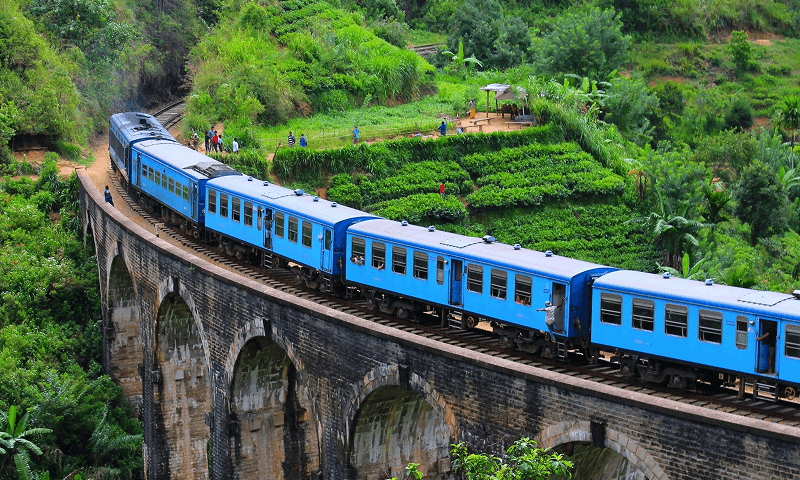 A-Complete-Guide-to-the-Best-Tourist-Attractions-in-Sri-Lanka-1 (1).png